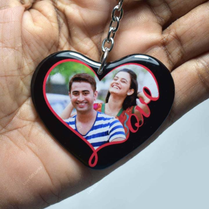 Love%20-%20frame%20photo%20key%20chain%20with%20Couple%20Photo%20key%20tag%20stylish%20new%20design%20keychain%20for%20Love%20Birthday%20Gift%20keytag%20Personalised%20Vehicle%20Keychain%20for%20anniversary%20valentine's%20day%20gift%20Love%20Gift%20Lanka%20-%20Image%202