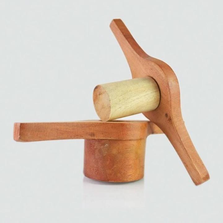 Wooden manual string hopper maker