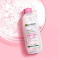 Garnier Micellar Cleansing Water - Gentle Cleanser & Make Up Remover For Everyday Use - Suitable For Sensitive Skin, Dermatologically Tested, Vegan, For Men & Women, Remove 100% Dirt, Pollution, 125ml FROM INDIA (SAM). 