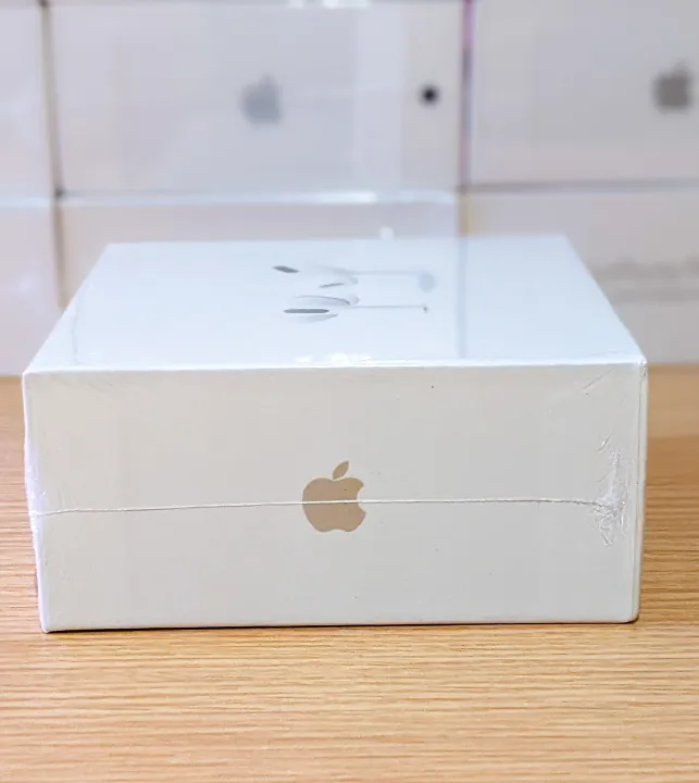 Apple%20AirPods%202%20(2nd%20Generation)%20Wireless%20Ear%20Buds,%20Bluetooth%20Headphones%20with%20Lightning%20Charging%20Case%20Included,%20Over%2024%20Hours%20of%20Battery%20Life,%20Effortless%20Setup%20for%20iPhone%20-%20Image%205