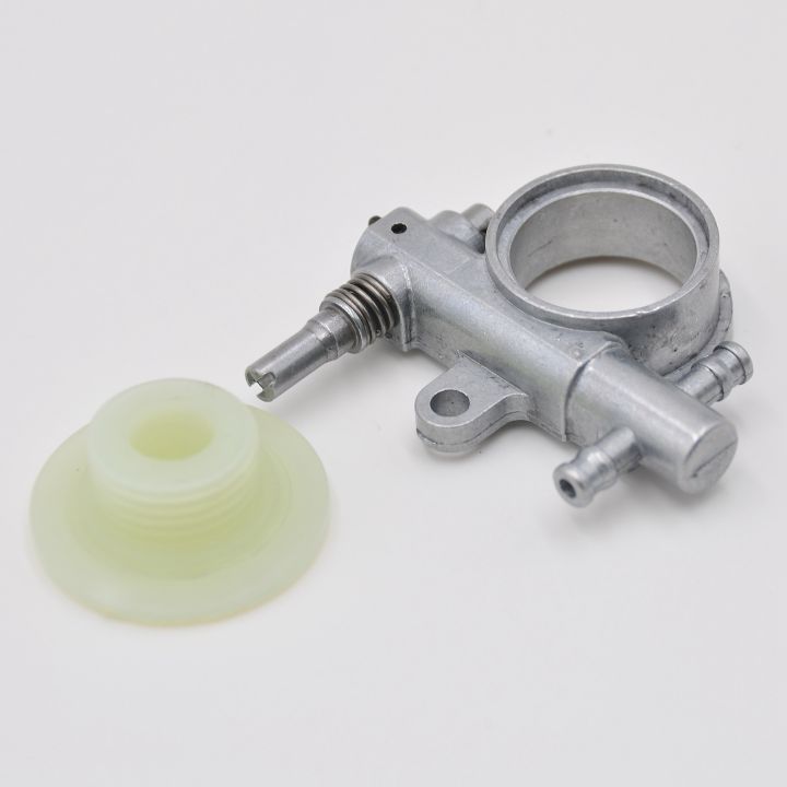 (GGBR)%201Set%202500/3800%20Chainsaw%20Spare%20Parts%20Chainsaw%20Oil%20Pump%20with%20Worm%20Drive%20Gear%20Fit%20for%20Chain%20Saw%2025CC/38CC%20-%20Image%204