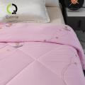 Quorrae Summer Cooling Quilt Breathable Lightweight Queen Comforter Cooling Summer Blanket Skin-friendly Machine Washable Ideal for Breathable Summer Blanket. 