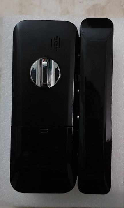 Samrt%20Wifi%20Door%20lock%20for%20Glass%20doors%20-%20Image%203