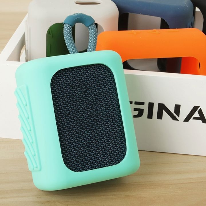 For%20JBL%20GO3%20Speaker%20Silicone%20Cover%20Portable%20Protective%20Case%20with%20Carabiner%20-%20Image%206