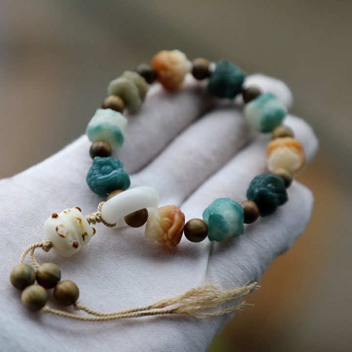 %E3%80%90Essential%20Good%20Item%E3%80%9113mm%20Charcoal%20Flower%20Lion%20Wake%20Bracelet%20Yin%20Leather%20Green%20Lion%20Wake%20Cat%20Women's%20Bracelet%20-%20Image%205