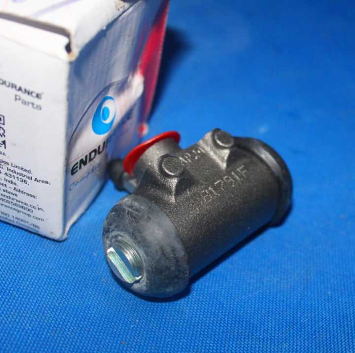 Three%20wheel%20spare%20parts(Three%20wheel%20%20rear%20brake%20cylinder)%20-%20Image%205