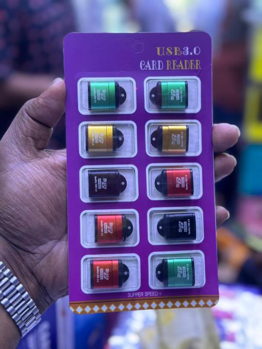 USB%203.0%20Micro%20Card%20Reader%20SD%20Card%20Reader%20-%20Image%202