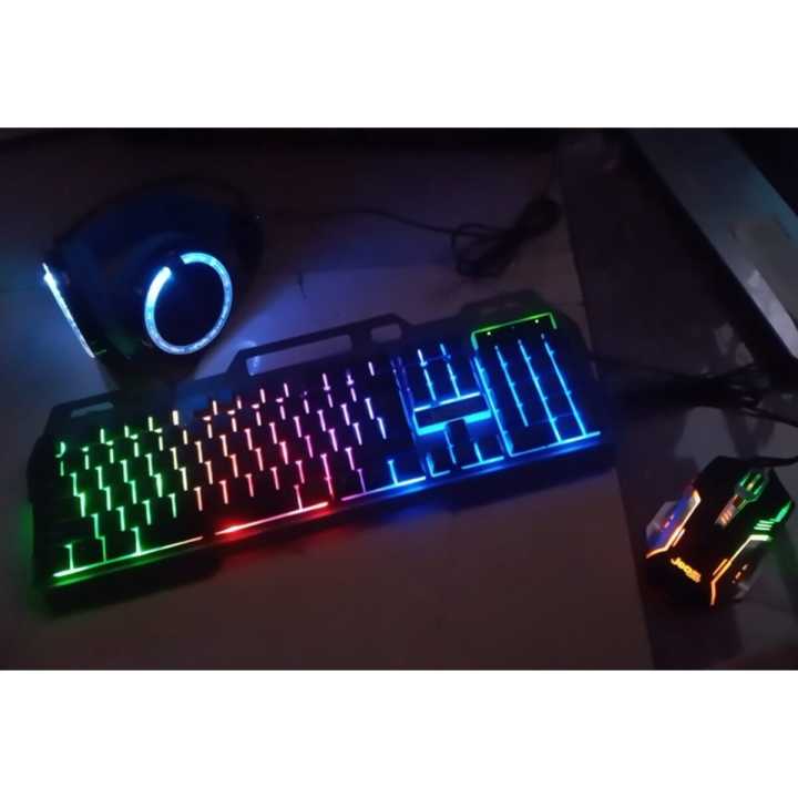 Jedel%20RGB%204%20in%201%20Combo%20pack%20(%20RGB%20Keyboard%20/%20RGB%20Mouse%20/%20RGB%20Headset/%20MousePad%20)%20with%206%20months%20warranty%20-%20Image%203