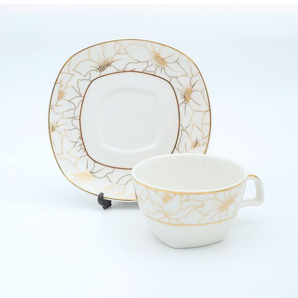 Aniella%20Gold%20IV%2017%20Pieces%20Tea%20Set%20-%20Image%202