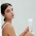 [SKIN1004 OFFICIAL] Madagascar Centella Tone Brightening Cleansing Gel Foam 125ml | Care of blemishes | pigmentation | moisturiser | Centella Asiatica Extract | Carica Papaya Fruit Extract | Sensitive Skin | Acne Blemish | Prunus Mume Fruit Extract | Skin. 