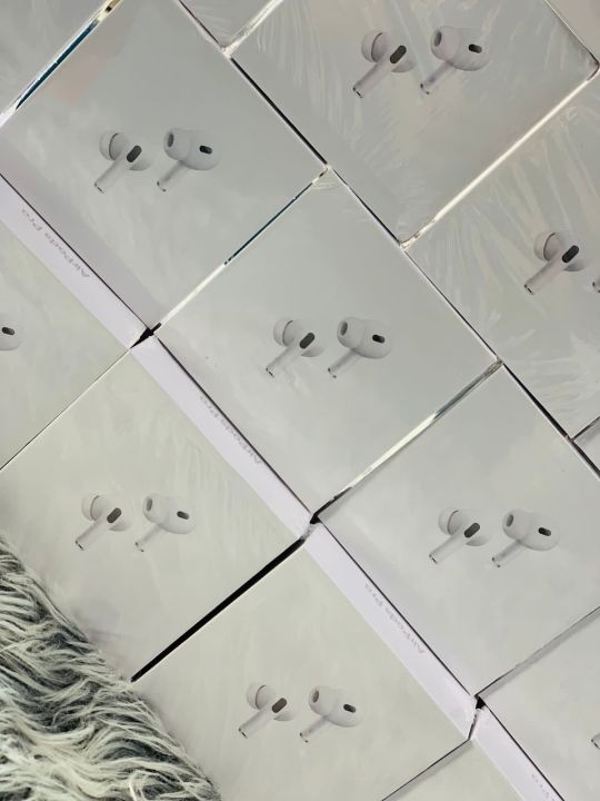 Air%20Ear%20Pods%20Pro%20with%20Wireless%20Charging%20Case%20Headset%20Earphones%20Headphones%20earphones%20headset%20for%20iOS%20&%20All%20Mobile%20Phone%20-%20Image%207