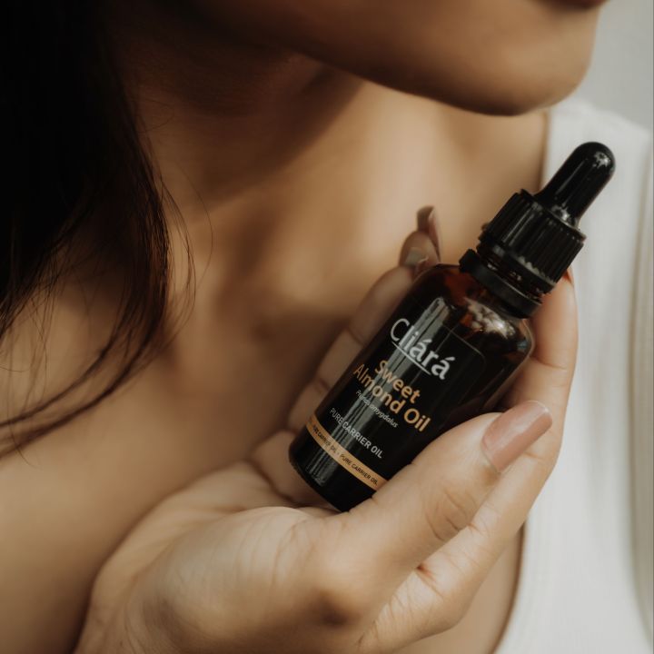 Cliara%20Sweet%20Almond%20Oil%2010Ml%20-%20Image%204