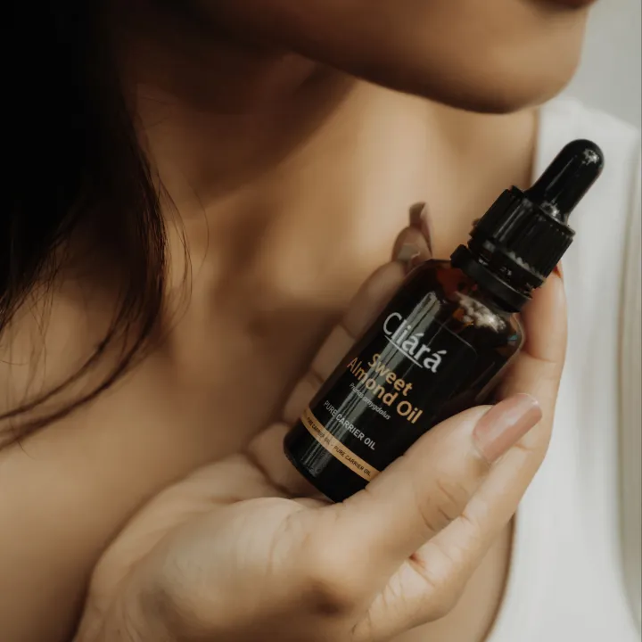 Cliara%20Sweet%20Almond%20Oil%2010Ml%20-%20Image%204