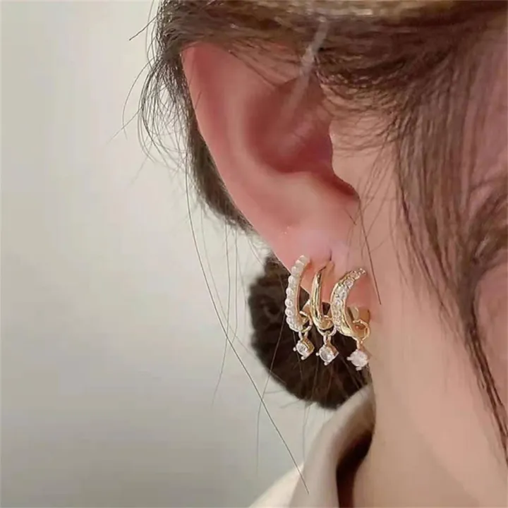 2023%20New%20Design%20Irregular%20U-shaped%20Gold%20Color%20Earrings%20for%20Woman%20Korean%20Crystal%20Fashion%20Jewelry%20Unusual%20Accessories%20Girls%20-%20Image%204