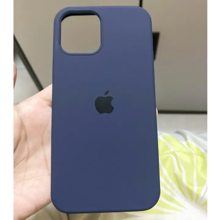 Midnight%20Blue%20Silicone%20Case%20for%20iPhone%2012%20/%20iPhone%2012%20Pro%20-%20Soft-Touch%20Liquid%20Silicone%20Cover%20with%20Microfiber%20Lining,%20Shockproof%20&%20Slim%20Fit%20Protection%20-%20Image%203