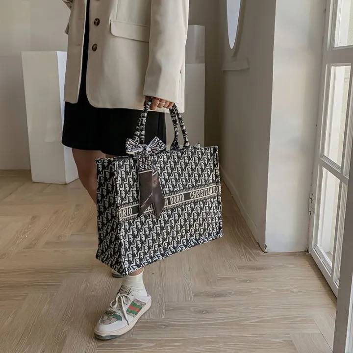 New%20Women's%20Chic%20Bag%20Canvas%20Bag%20Embroidered%20Tote%20Women's%20Bag%20Handbag%20Women's%20Embroidered%20Bag%20Large%20Capacity%20Women's%20One%20Shoulder%20Bag%20-%20Image%203