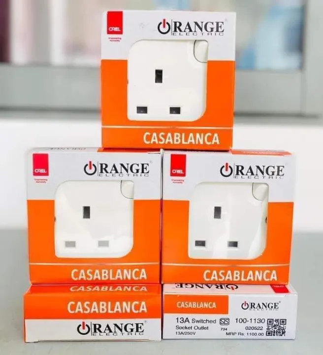 Orange%2013A%20Plug%20Base%20Casablanca%20White%20%20X5%20Series%2013A%20-%203%20Hole%20Square%20Pin%20Switched%20Socket%20Outlet%20(100-1130)%20LIFE%20TIME%20WARRANTY%20-%20Image%202