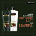 TRESemmé Pro Collection Botanique Nourish And Replenish Shampoo And Conditioner 700 Ml+ 700Ml With Coconut Oil & Aloe Vera For Smooth, Shiny & Visibly Healthy Hair (Tbnr). 