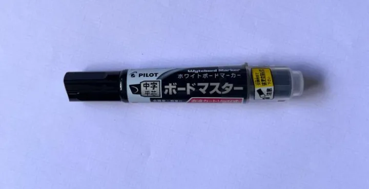 Japanese%20Pilot%20Chisel%20Medium%20-%20Refillable%20Marker%20pen%20-%20Image%203