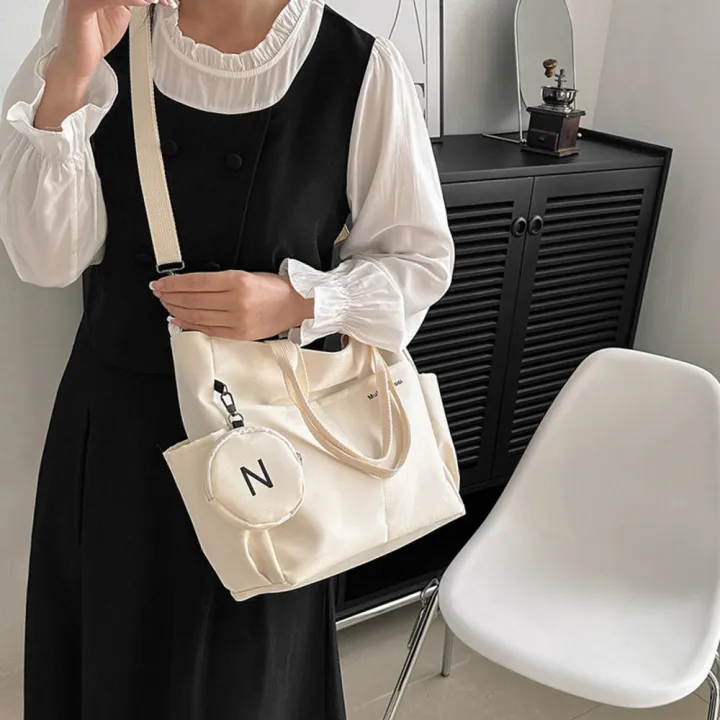 Oxford%20Fabric%20Women's%20Shoulder%20Bag%20Easy%20to%20Clean%20Fashiona%20Splash%20proof%20Oxford%20Tote%20Bags%20Large%20Capacity%20Ladies%20Handbag%20for%20College%20Use%20Carry%20Fashion%20Accessory%20Travel%20Essentials%20Book%20Carrying%20-%20Image%204