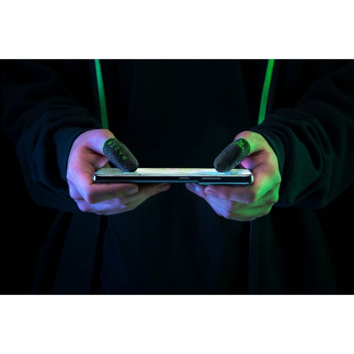 Razer%20Gaming%20Finger%20Sleeve%20-%20Image%205