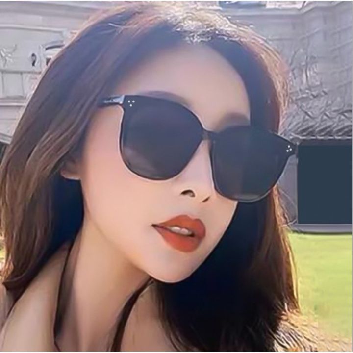 Square%20Sunglasses%20/Women%20&%20Men%20Fashion%20Personality%20Eyewear%20/%20Celebrity%20Same%20Paragraph%20Sun%20Glasses%20-%20Image%204