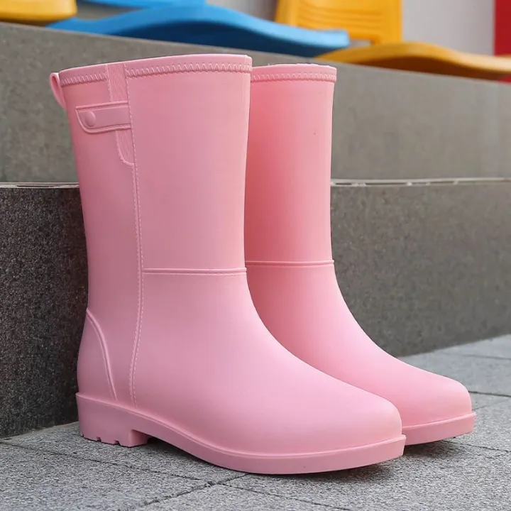 Mid-Calf%20Rain%20Boots%20Women's%20Fashion%20Outerwear%20Korean%20Rain%20Boots%20Anti-Slip%20Rain%20Boots%20Kitchen%20Work%20Car%20Wash%20Waterproof%20Rubber%20Shoes%20-%20Image%209