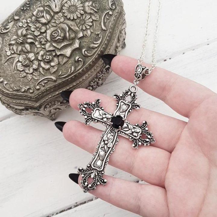 Gothic%20Irregular%20Cross%20Crystal%20Necklace%20Goth%20Large%20Cross%20Pendant%20Necklace%20Vintage%20Sweater%20Necklaces%20for%20Women%20Men%20Jewelry%20-%20Image%204