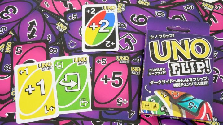 UNO%20Flip!%20Double%20Sided%20Card%20Game%20High%20quality%20cards%20-%20Image%203
