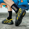 IELGY men's outer wear non-slip soft bottom hole sandals. 