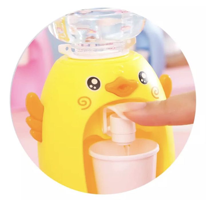 Mini%20Duck%20Water%20Dispenser%20Toy%20with%20Cups%20-%20Cute%20Drinking%20Toy%20Set%20Mimi%20Star%20Kids%20Pretend%20Play%20by%20ZinZen%20-%20Image%204