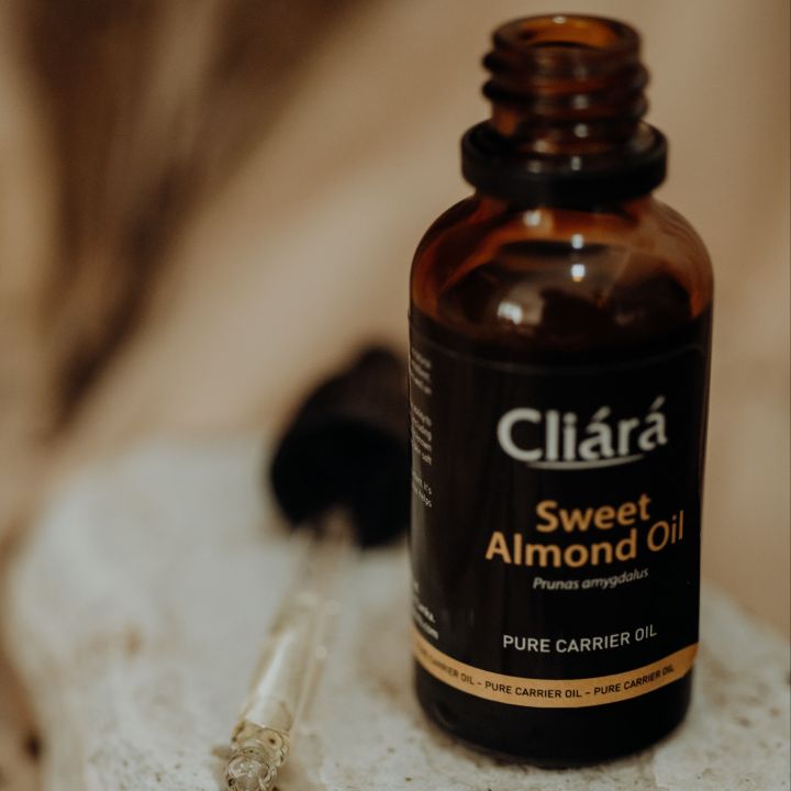 Cliara%20Sweet%20Almond%20Oil%2010Ml%20-%20Image%206