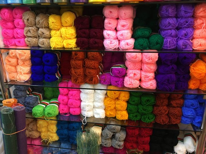 Wool%20yarn%20for%20Knitting%20and%20Crochet%20-%20Kangaroo%20/%20Apple%20Brand%20-%20Image%203