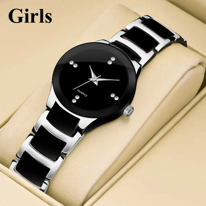 Fashionable%20Black%20And%20Silver%20Watch%20For%20Women%20-%20Image%202