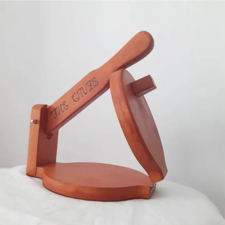 MWC%20Wooden%20Roti%20Press%20/%20Puri,%20Chapathi,%20Parata,%20Dough%20Ball%20Maker%20-%20Image%203