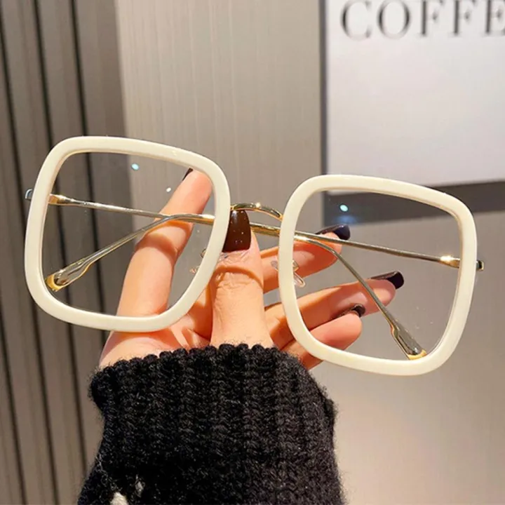 Unisex%20style%20Oversized%20sunglasses%20Sleek%20Lightweight%20frame%20Flat%20mirror%20lens%20Square%20frame%20glasses%20Fashionable%20design%20UV400%20protection%20Anti-blue%20light%20eyeglasses%20for%20Daily%20wear%20Office%20use%20Gaming%20Outdoor%20activities%20Protection%20against%20digital%20eye%20strain%20-%20Image%206