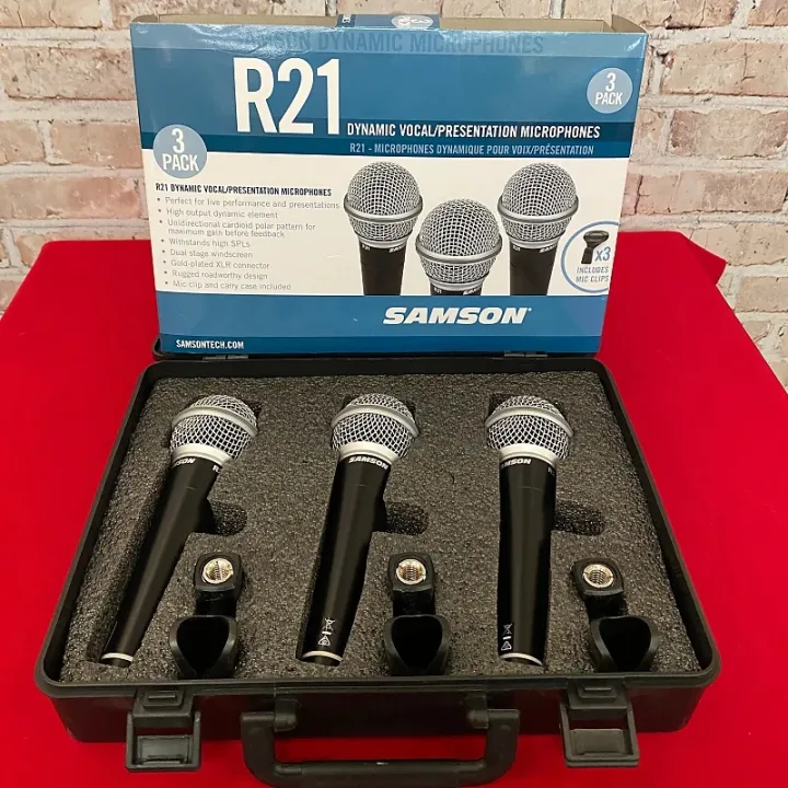 Samson%20R21%20Dynamic%20Vocal%20Microphone%20-%203-Pack%20with%20Case%20-%20Image%205