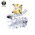 Prism Leaf Shape Rhinestone Ring Sparkling Leaf Design Ring with Rhinestones Elegant Jewelry for Prom Banquet Birthday Gift Lightweight Anti-rust High-end Luxury Hands Decoration Perfect for Rust-free Leaf. 