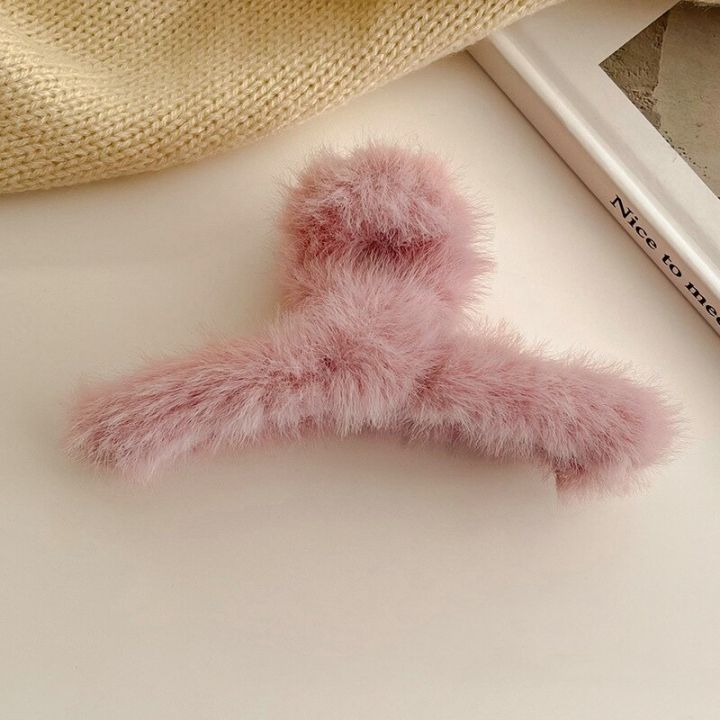 %E3%80%90HOT%E3%80%91%20New%20Korea%20Fashion%20Furry%20Plush%20Hair%20Clips%20Warm%20Winter%20For%20Women%20Shark%20Hairpins%20Plus%20Size%20Hair%20Claws%20Trendy%20Hair%20Accessories%20-%20Image%207