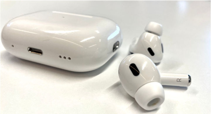 Airpods%20Pro%20Premium%20Quality%20Stock%20Wireless%20Earbuds%20With%20Wireless%20Earbuds%20for%20Android%20and%20IOS%20-%20Image%205