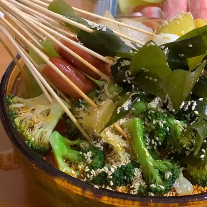 BBQ%20Bamboo%20Skewers%20-%20Brown%20%20Wooden%20Skewers%20Pack%20of%20%20Bamboo%20Sticks%20with%20%20-%20Ideal%20for%20BBQ,%20Kebab,%20Cake%20Topper,%20-%20Image%204