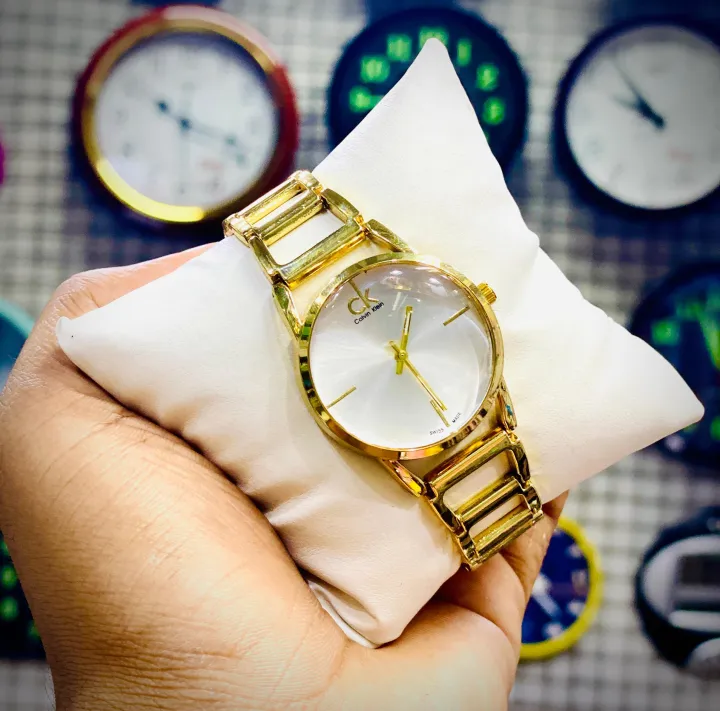 CK%20ladies%20gold%20color%20dial%20watch%20-%20Image%204