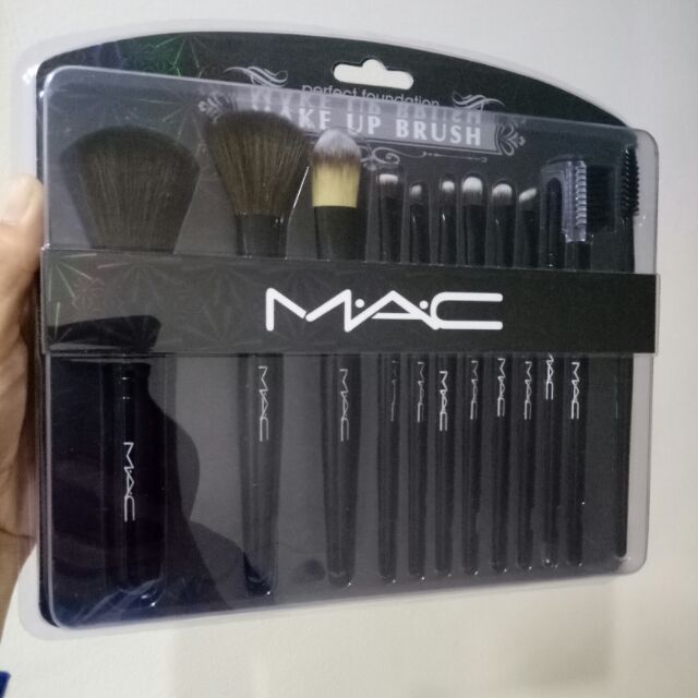Makeup Brushes - 12 Pcs