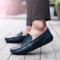 【ZIME】Men's Leather Casual Shoes Outdoor Fashion Men Loafers Spring Autumn Cow Leather Loafers Soft Comfortable Male Business shoes. 