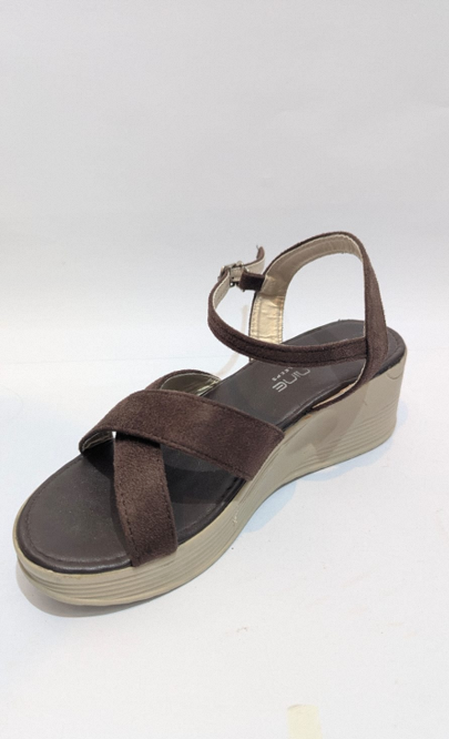 Comfy%20Shoe%20Criss-Cross%20Sandals%20-%20Image%204