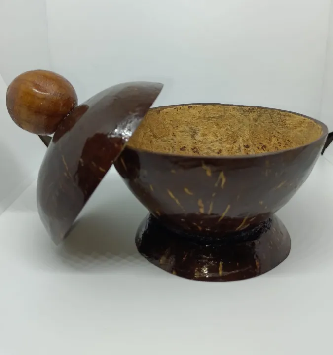 Coconut%20Shell%20Salt%20Container%20-%20Image%202