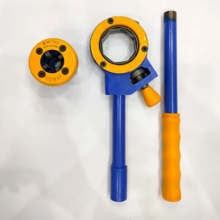 Ratchet%20Pipe%20Threader%20Die%20Set%20-%20Metro%20-%201/2",%203/4",%201"%20-%20BSP%20-%20Dies%20Ratchet%20Manual%20Plumber%20Pipe%20Threading%20Kit,%20Threading%20Work%20of%20Galvanized%20Pipe%20and%20Iron%20Pipe%20-%20Image%205