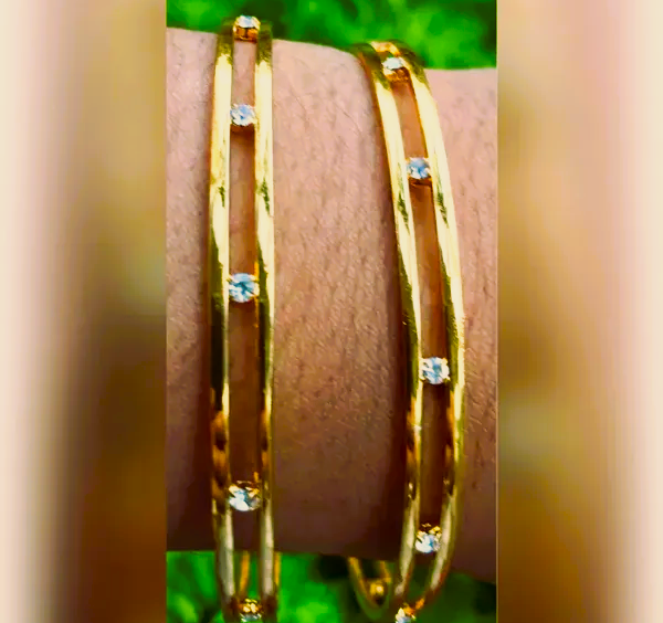 BOOM%20Gold%20plated%20Stylish%20Thin%20bangles%20With%20Stone%20for%20women%20-%20Image%203