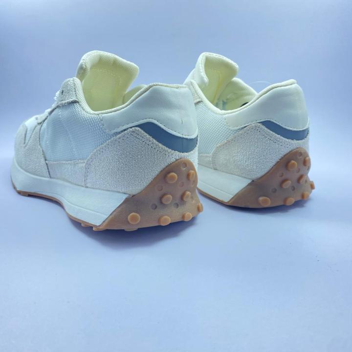Fashionable%20Sneakers%20-%20Image%204