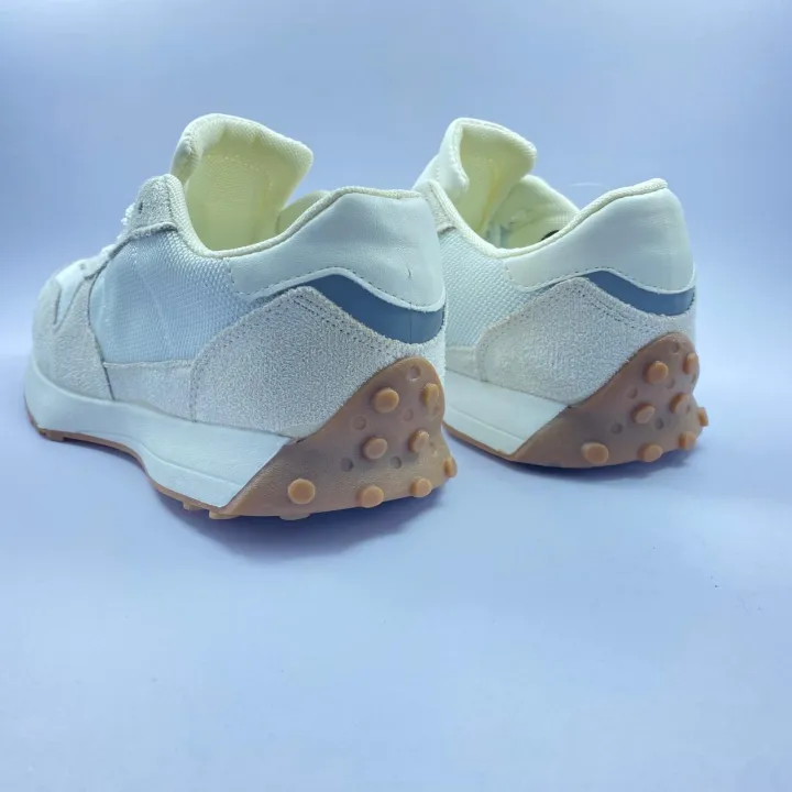 Fashionable%20Sneakers%20-%20Image%204